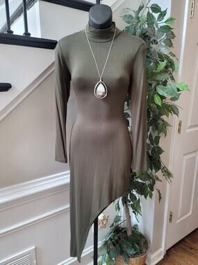 Entry Bodycon Dress Women's Size Medium Green Mock Neck Long Sleeves Stretchy